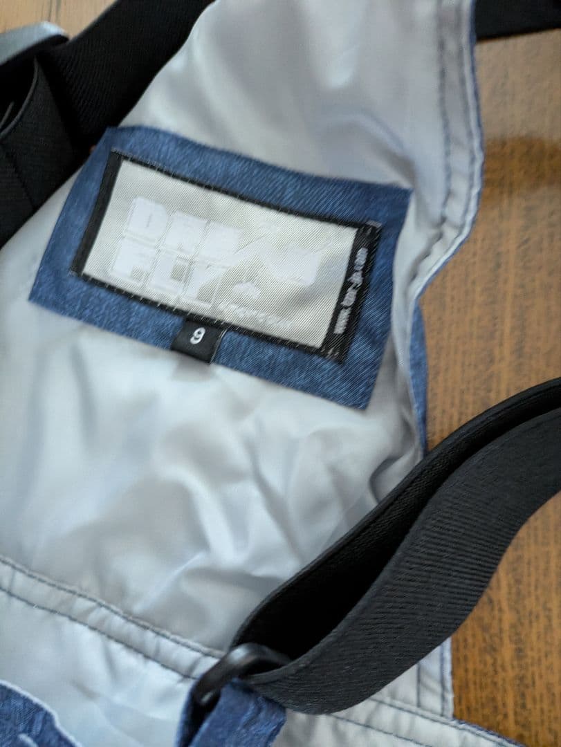 新品未使用　スキーウェア　スノーボードウェアセット　上下セット　9号　M　160