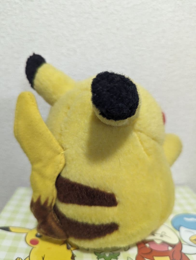 TOMY レトロ　初代 ピカチュウ　ぬいぐるみ