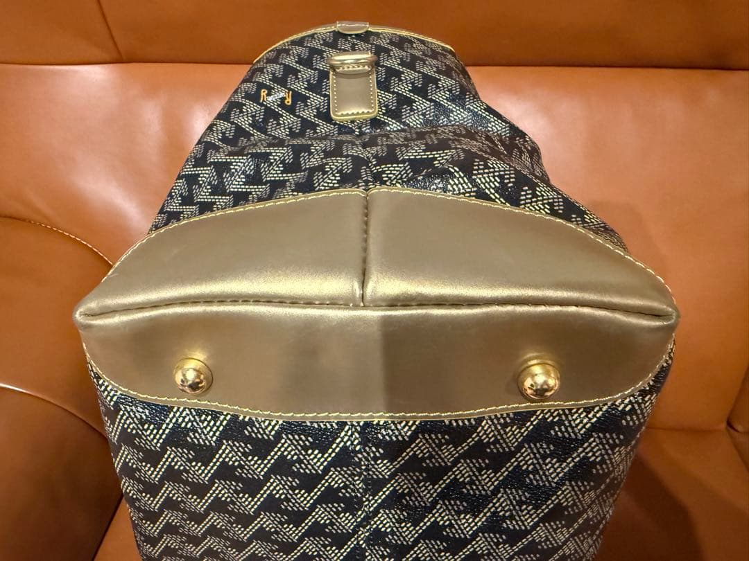 RESURRECTION レザレクション ボストンバック　美品