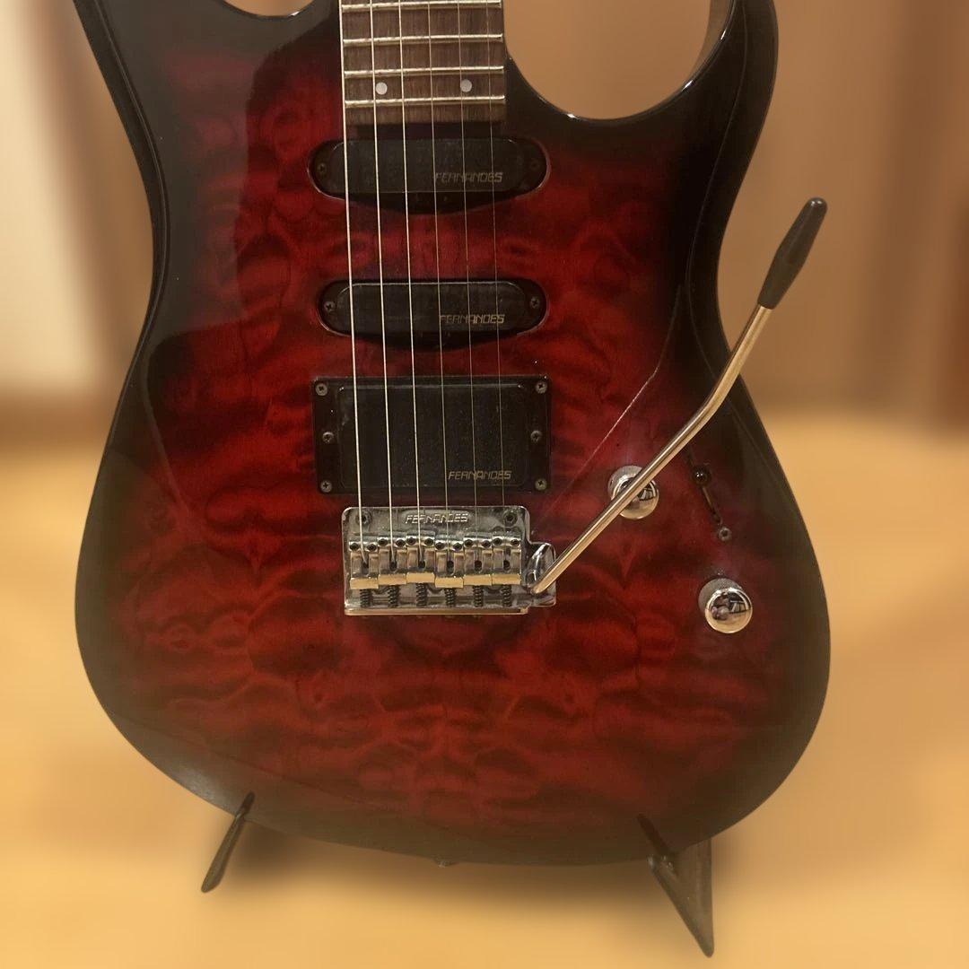 FERNANDES エレキギター ストラトシェイプ（SSH）トレモロアーム付