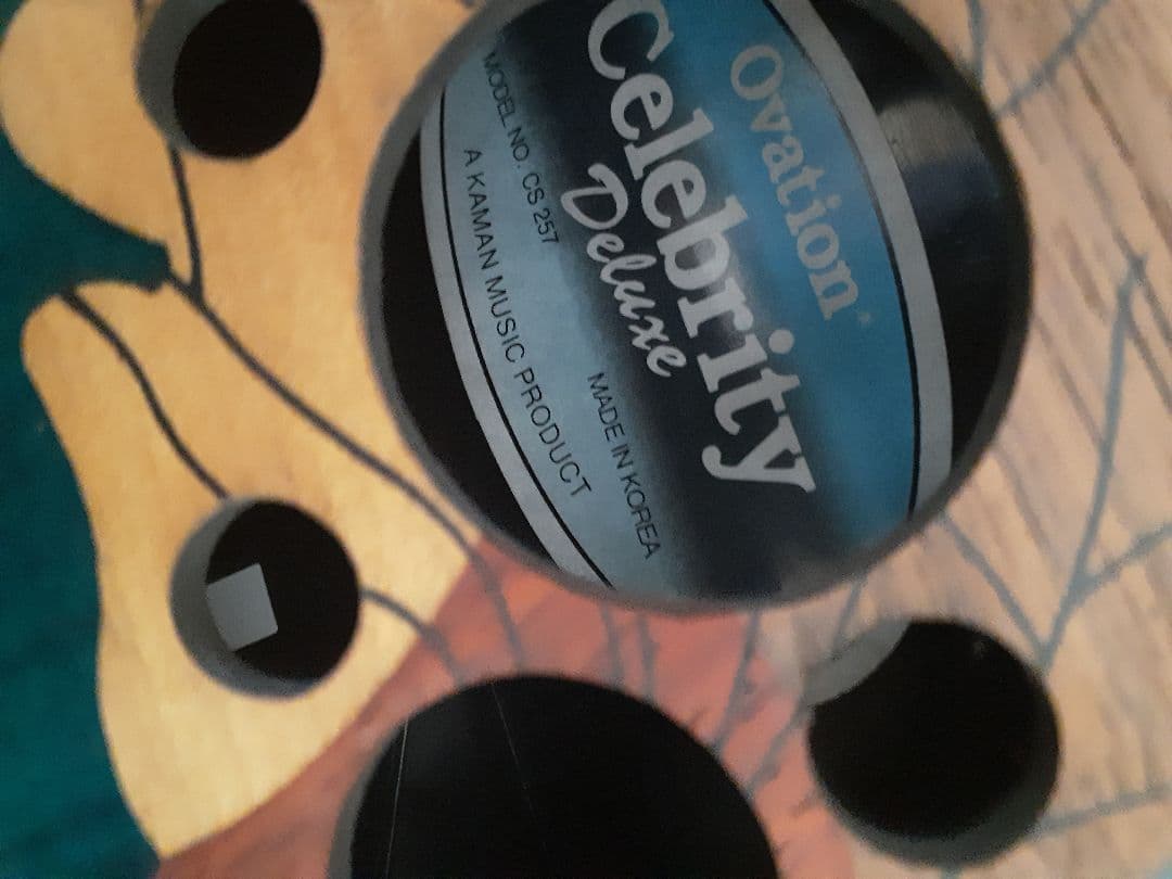 Ovation Celebrity Deluxe エレキアコースティックギター