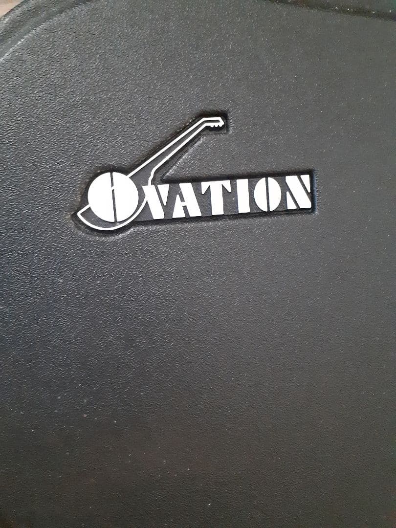 Ovation Celebrity Deluxe エレキアコースティックギター