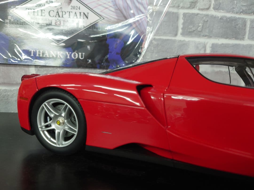 フェラーリエンツォ1/12 京商 08606R