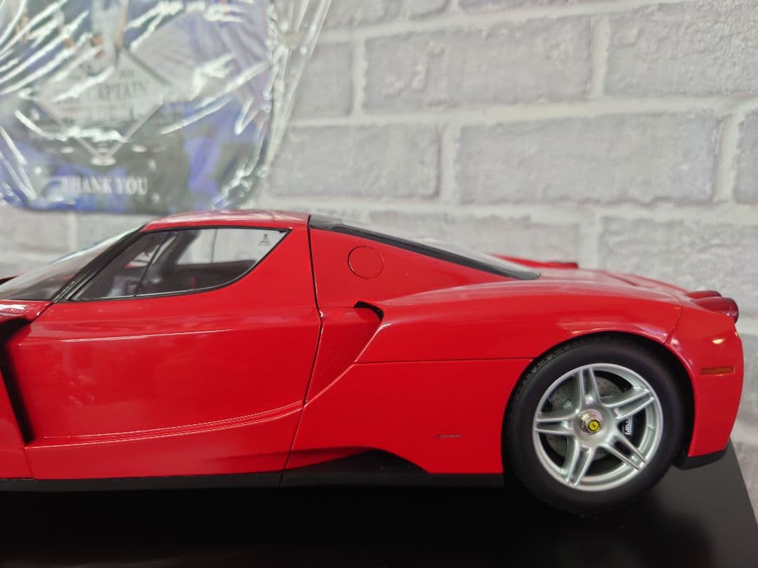 フェラーリエンツォ1/12 京商 08606R