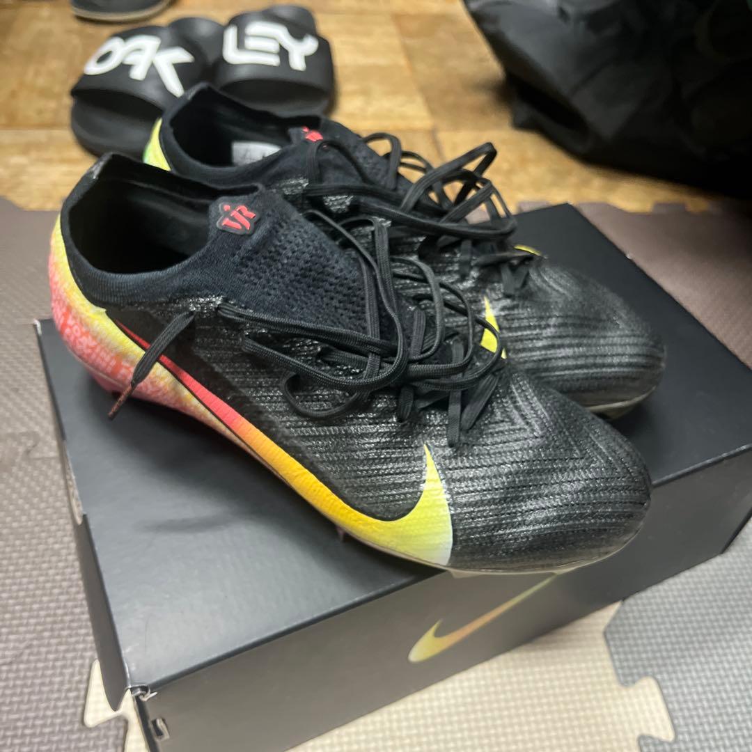 ナイキマーキュリアルヴェイパー16 vini Jr.