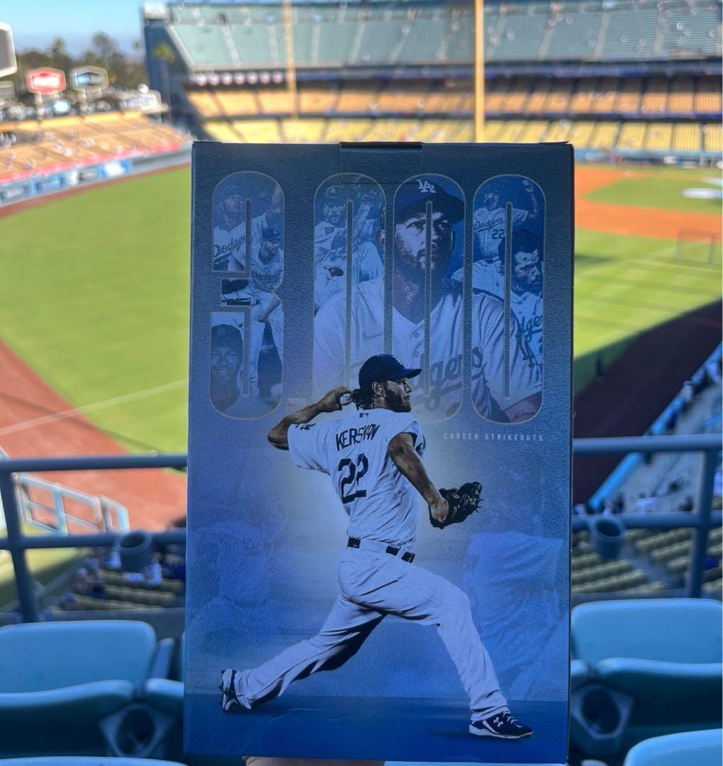 カーショー　ボブルヘッド　3000奪三振　ドジャース　来場者限定　スタジアム配布
