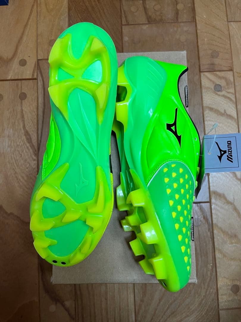新品　激レア　廃盤品　ミズノ　ウェーブイグニタス4 MD モレリア　グリーン