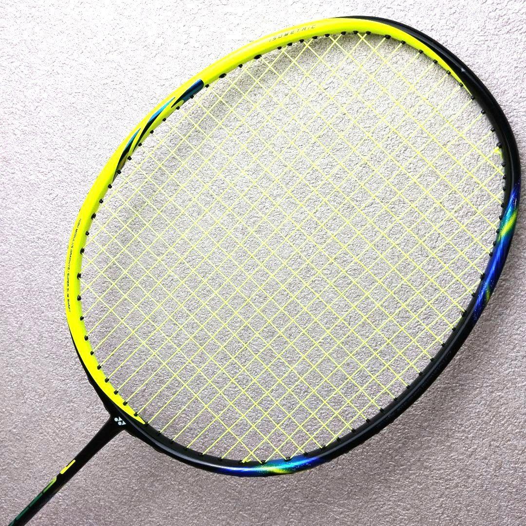 【廃盤品】YONEX ASTROX77 4UG5 シャインイエロー ①