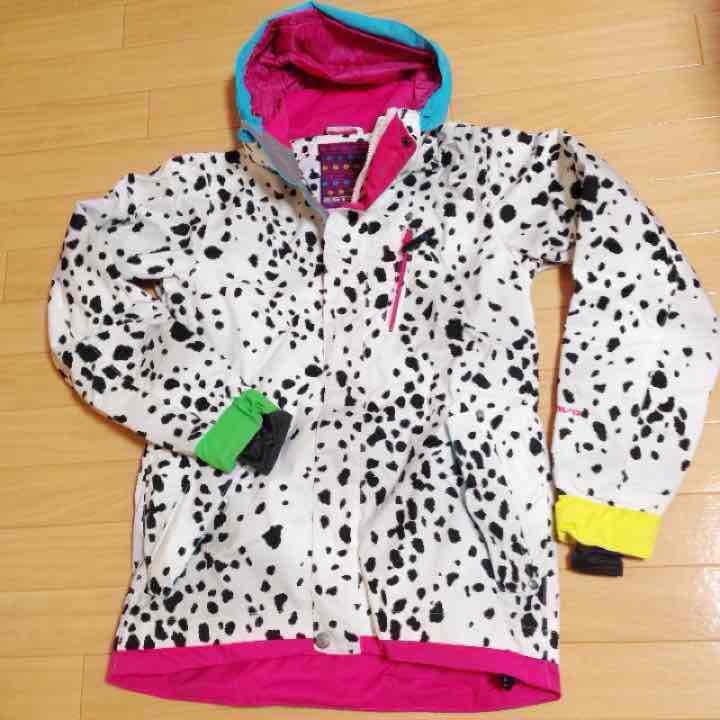 エスティボ  スノボ  ウェア  コメントで1900円引き