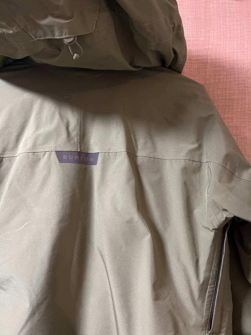 burton wms レディース Gore-Tex ジャケット　カーキ
