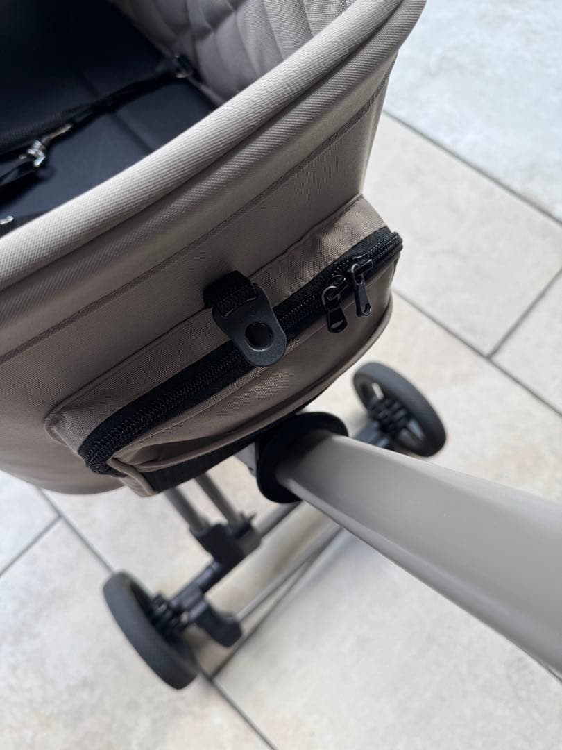 【もーこ】AIRBUGGY WIZ X ペットカート ヴィンテージカーキー