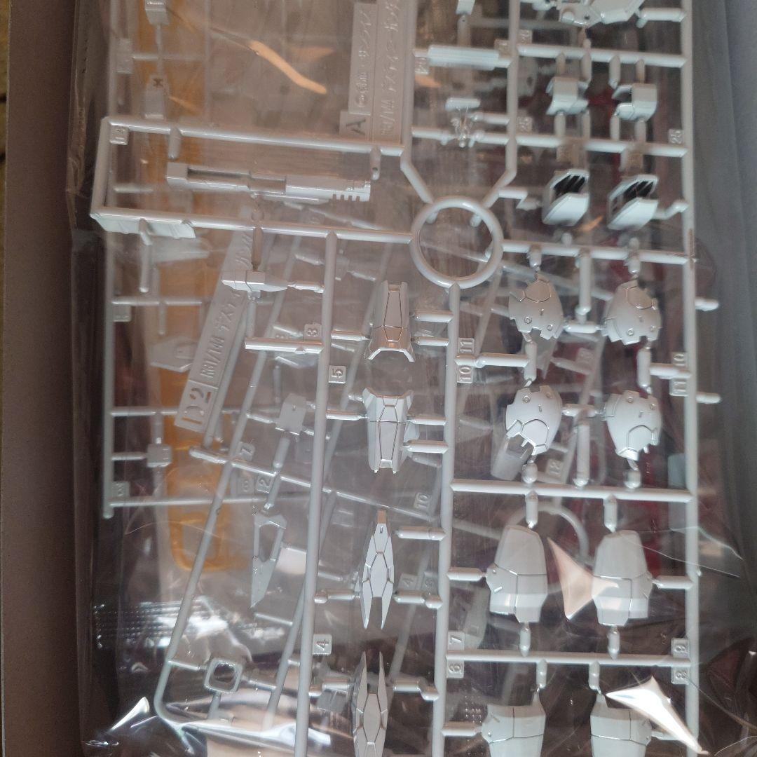 ＲＧ 1/144 デスティニーガンダム［チタニウムフィニッシュ］＆光の翼セット