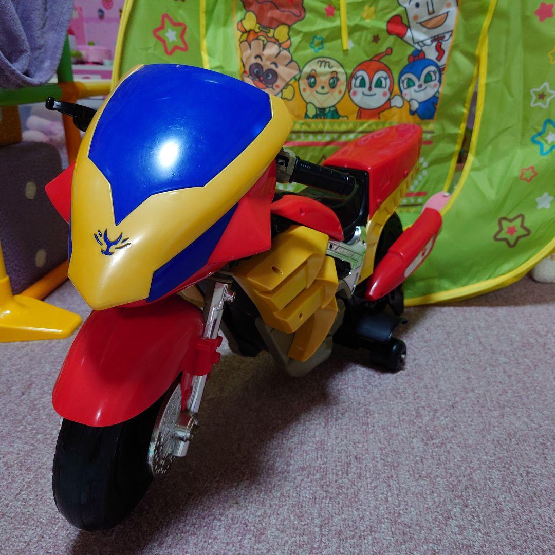 仮面ライダー　乗用バイク　乗用玩具