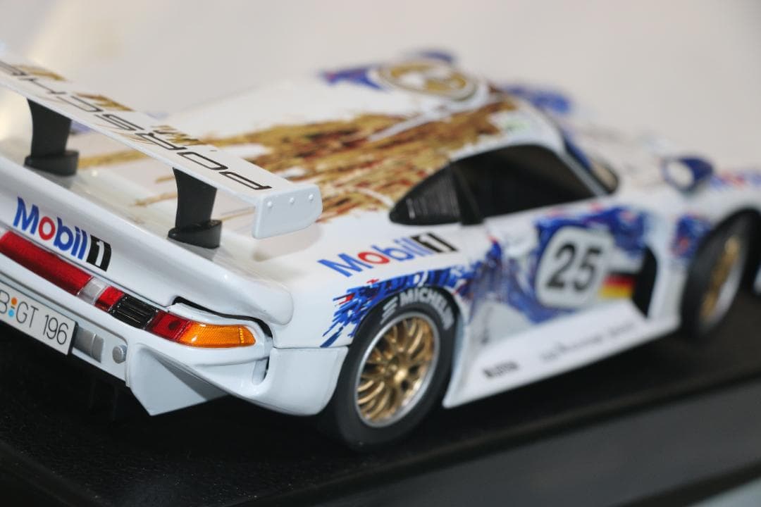 貴重　ANSON RACING製 ポルシェ９１１ＧＴ１　１／１８　中古品