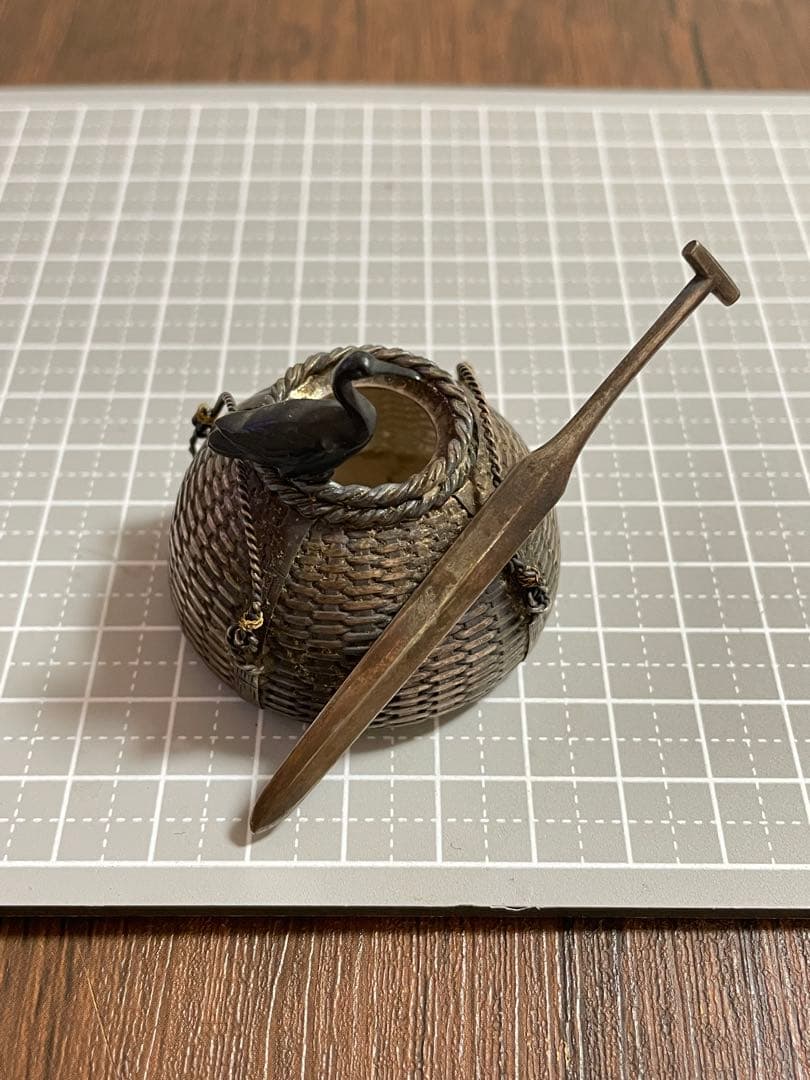 【宝蔵】時代物 金工 銀製 鵜籠形 鵜飼 魚籠 鵜篭形 楊枝入れ 銀細工 水鳥