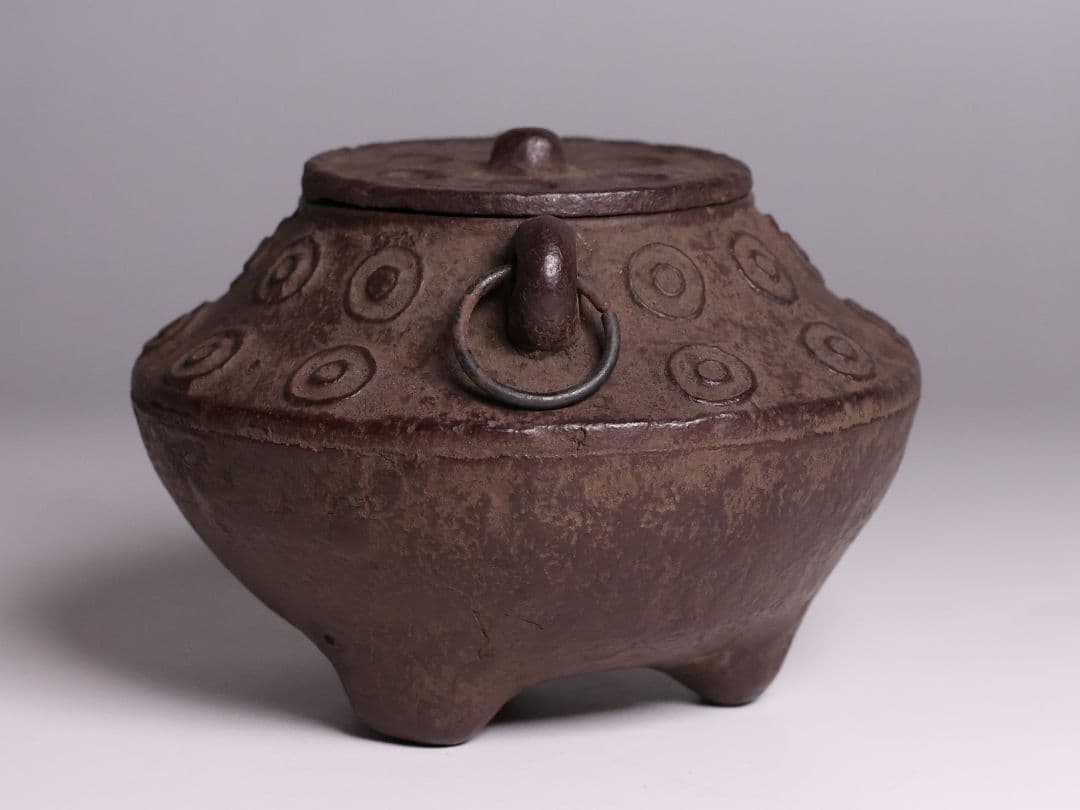 大國造 丸形香炉 三足 耳付 鉄製 共箱 香爐 時代【MB25】