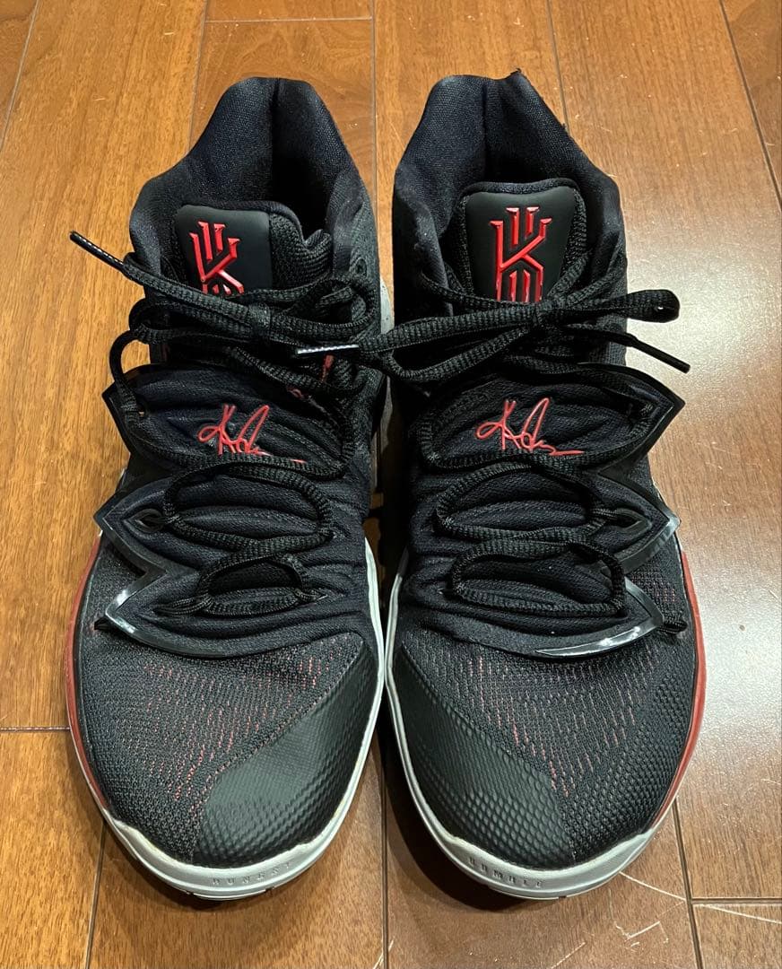 【NIKE】Kyrie 5 ブラック/レッド