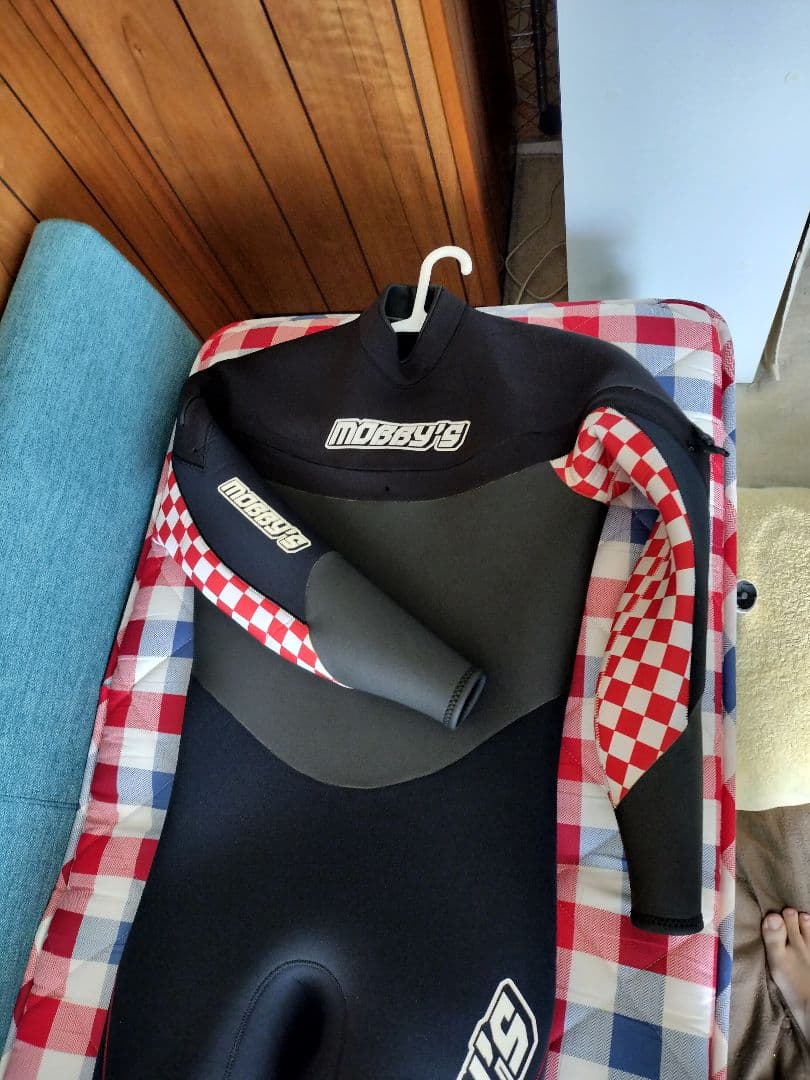MOBBY'S セミドライスーツ ブラック 赤チェック