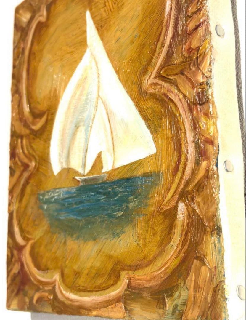 そのまま飾れるヨットの油絵　F0号　ベージュ　ゴールドカラー　白いヨット