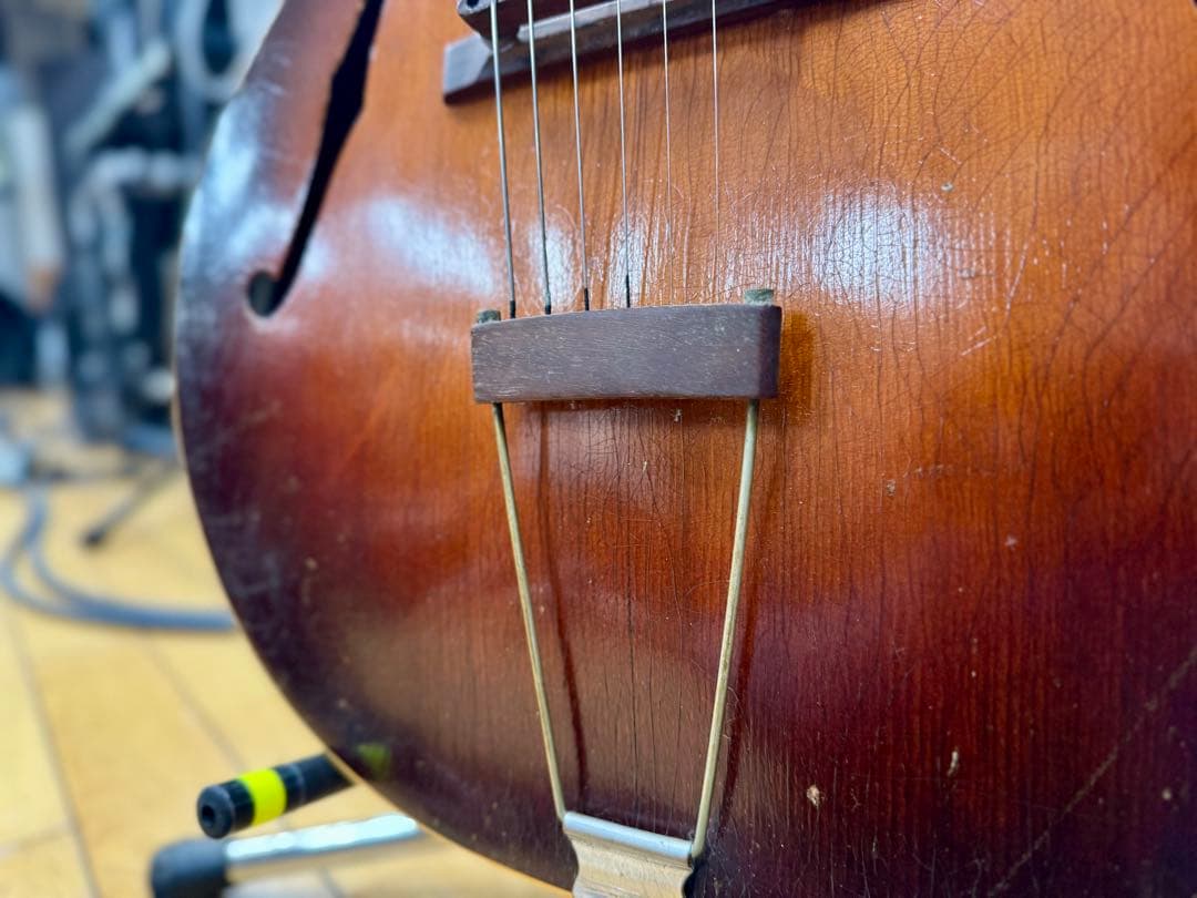 貴重！40年前後製造　Gibson L50 スクリプトロゴ　16inchボディ