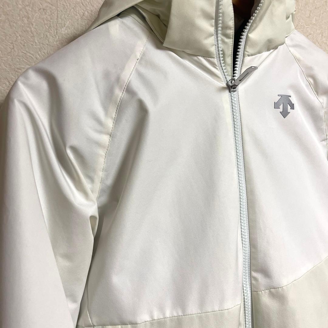 子ども用スキーウェア DESCENTE デサント　150 女の子　ホワイト