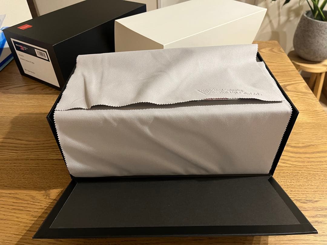 Make Up 1/18 Porsche Carrera GTシルバー