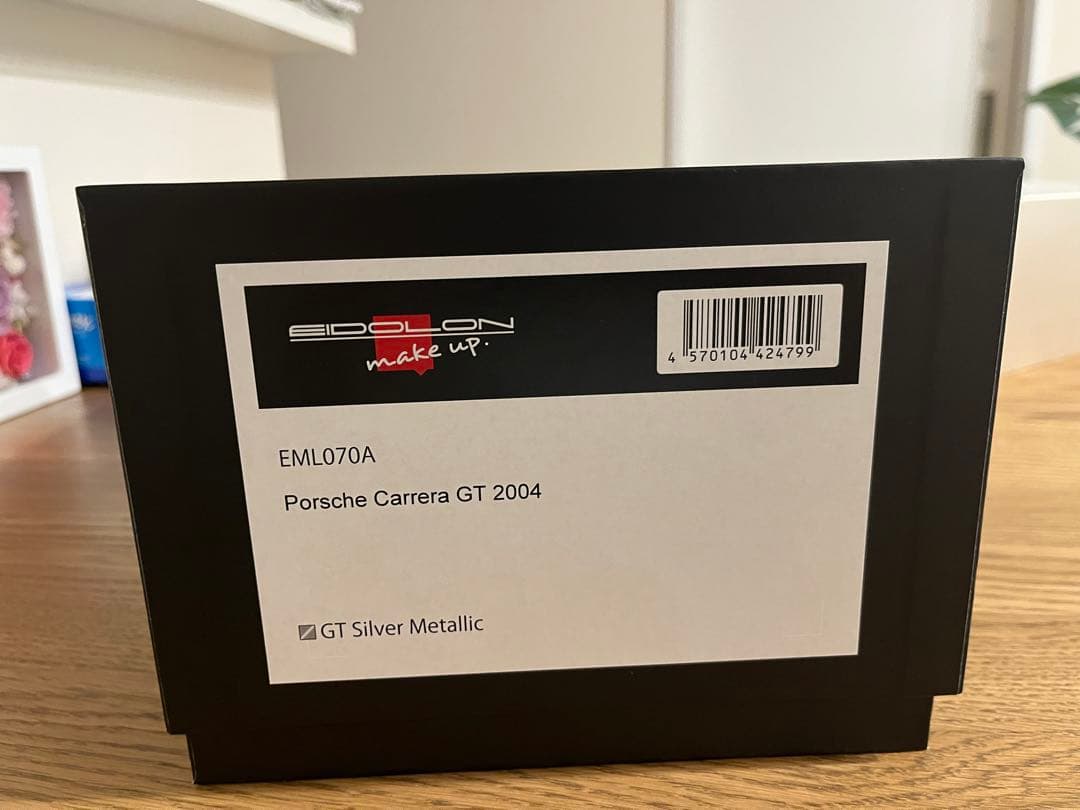 Make Up 1/18 Porsche Carrera GTシルバー