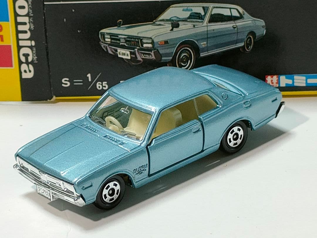 黒箱トミカ 85　日産グロリア2000GX　美品　日本製　デッドストック