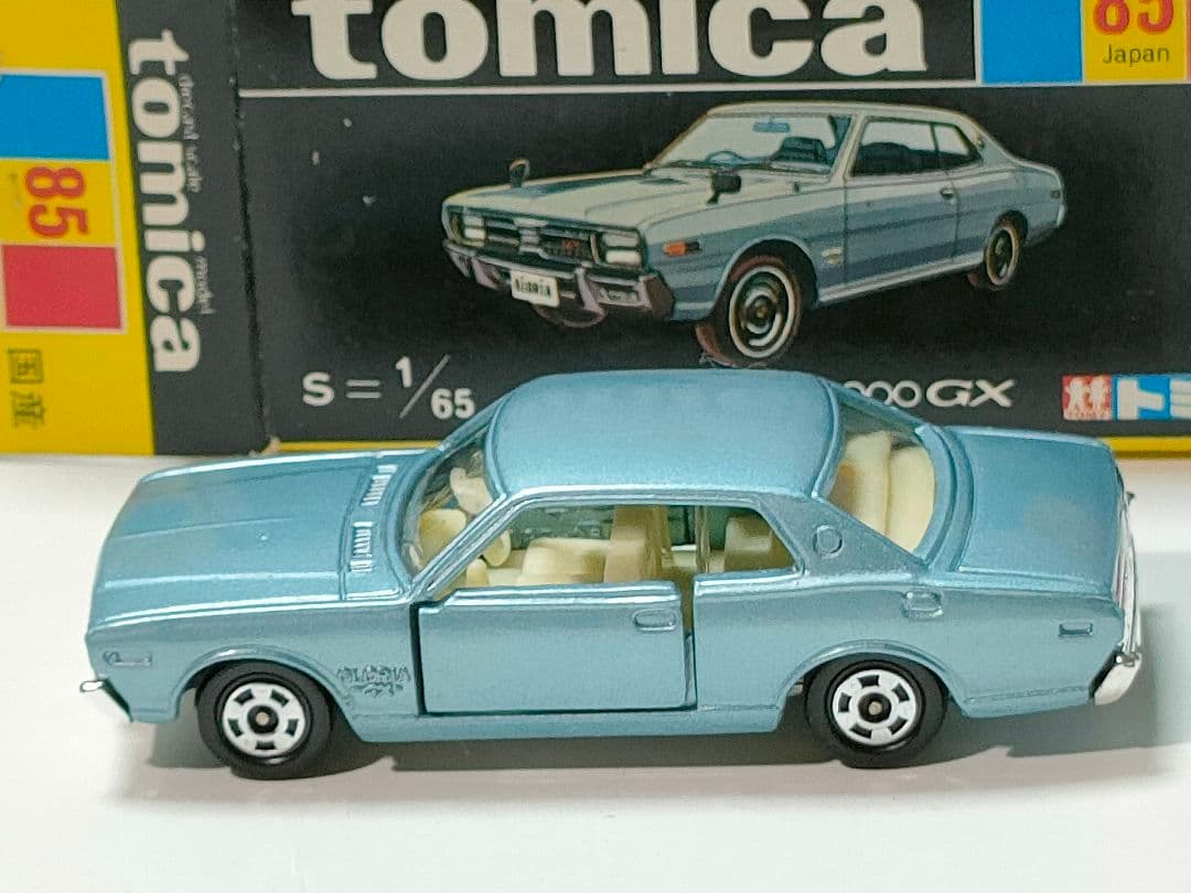 黒箱トミカ 85　日産グロリア2000GX　美品　日本製　デッドストック