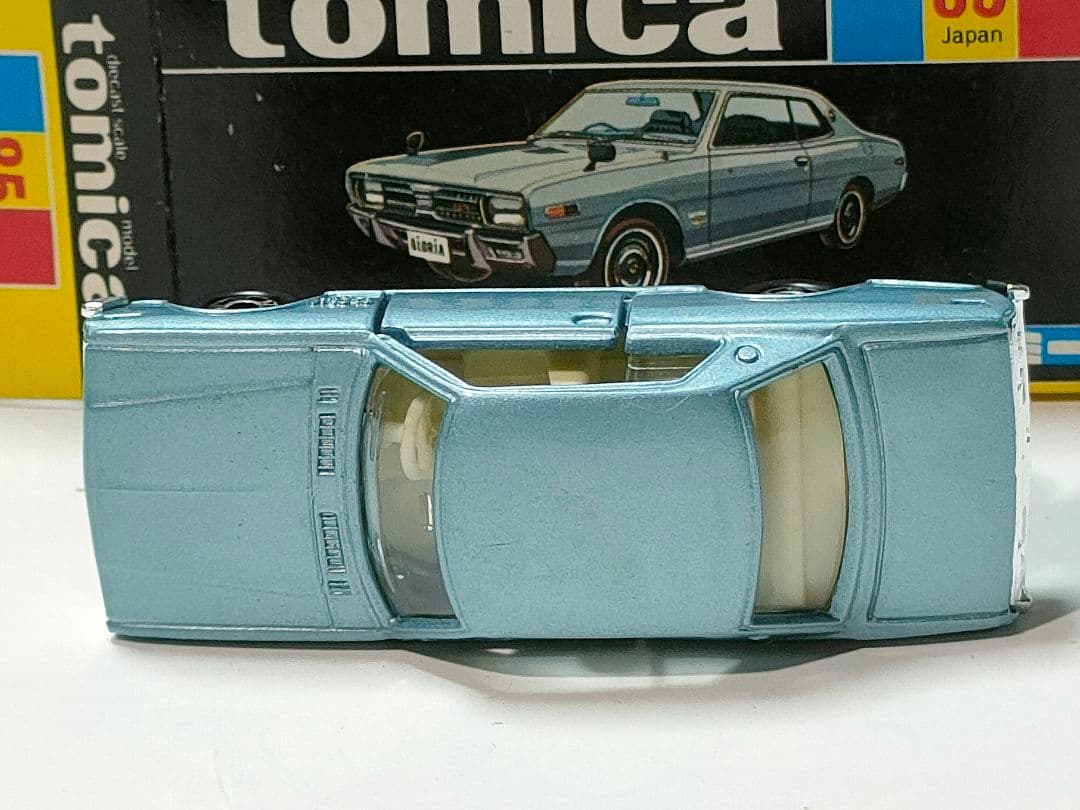 黒箱トミカ 85　日産グロリア2000GX　美品　日本製　デッドストック