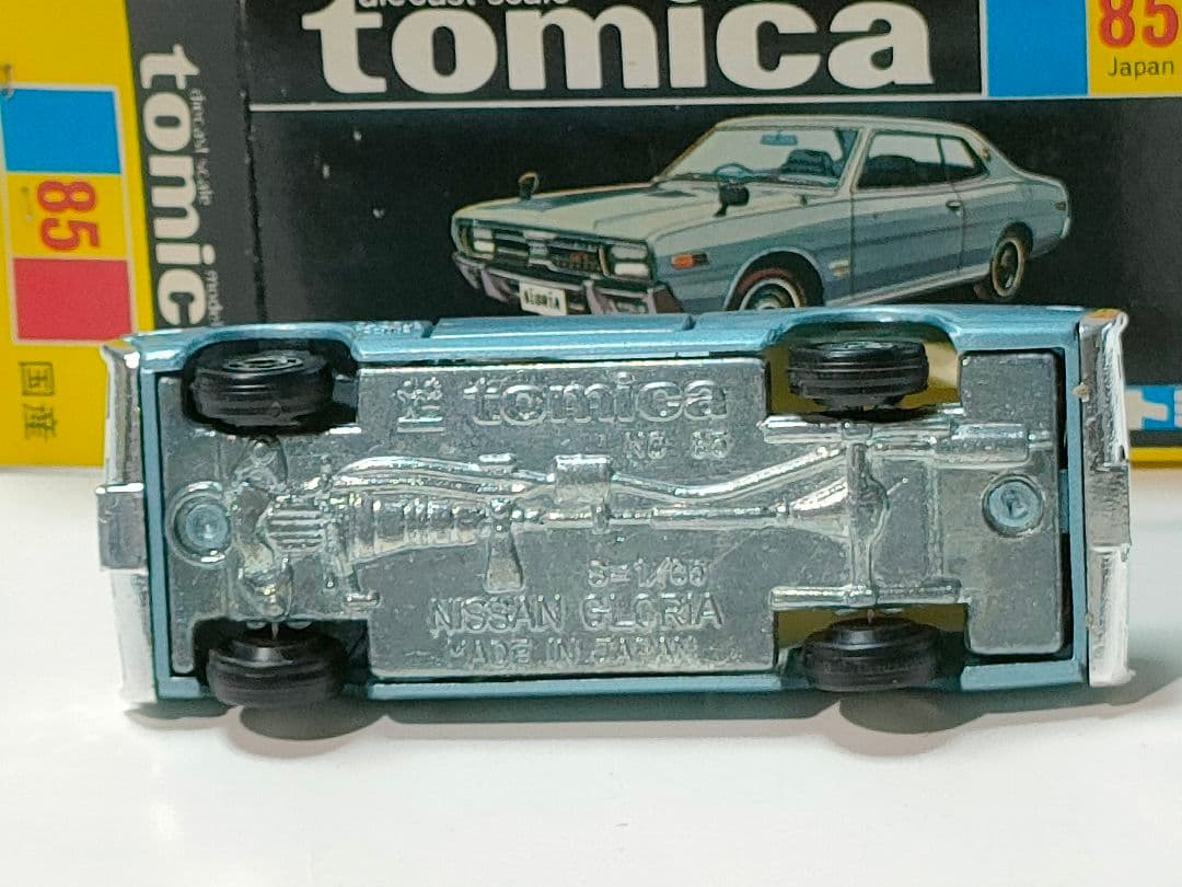 黒箱トミカ 85　日産グロリア2000GX　美品　日本製　デッドストック