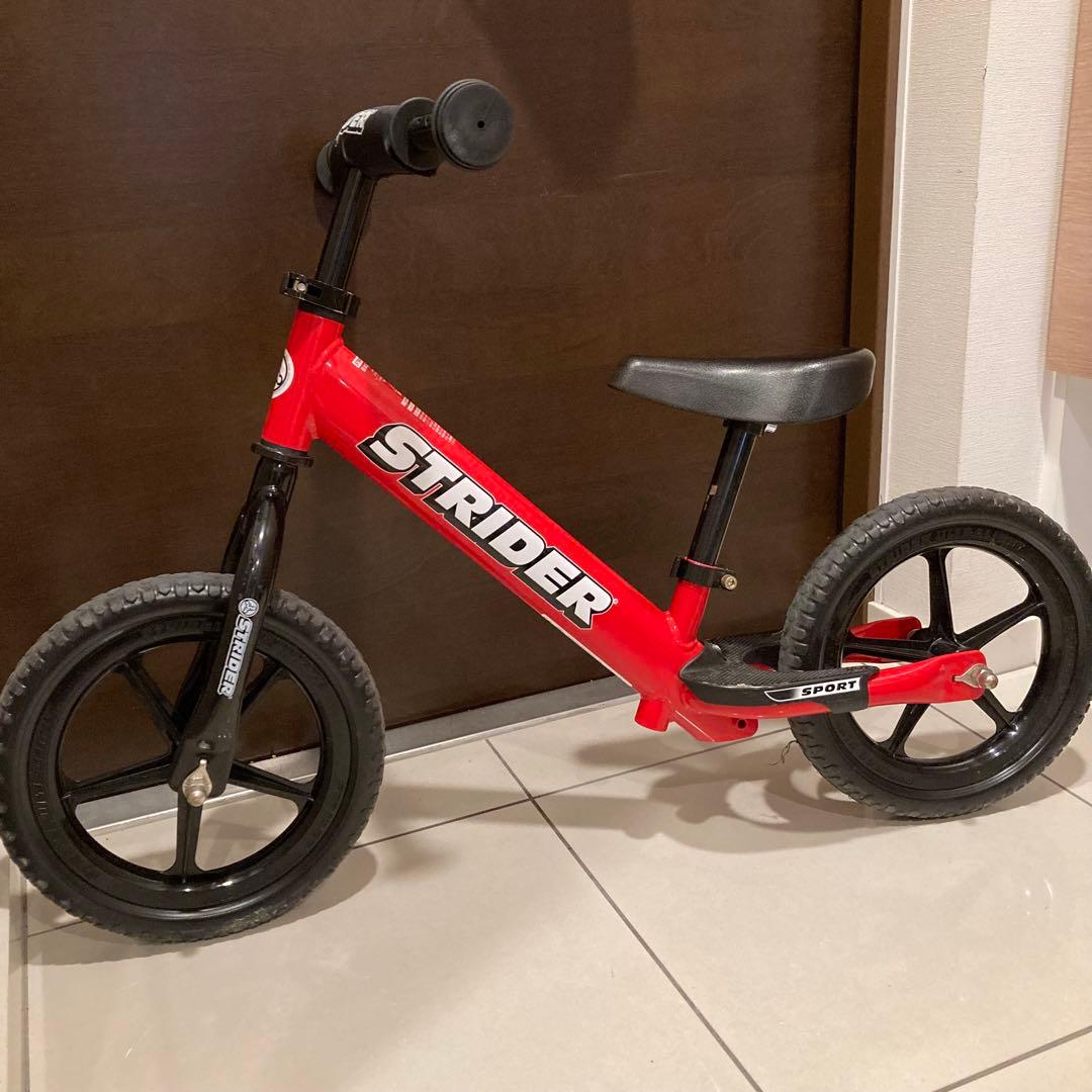 ストライダースポーツモデル　赤