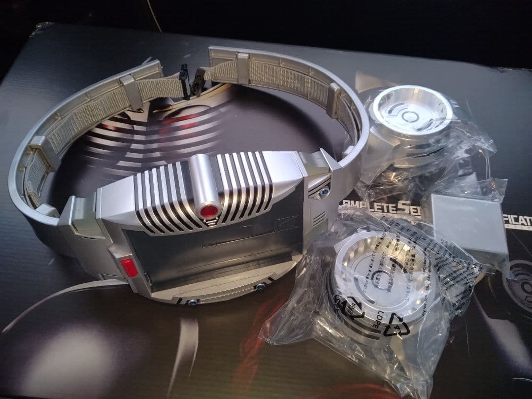 csmvバックル本体　vバックル＆ドラグバイザー付属　仮面ライダー龍騎