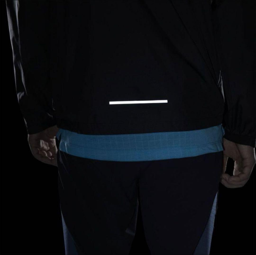 L ☆新品☆ ナイキ　エッセンシャル フーデッド 軽量薄手ランニングジャケット