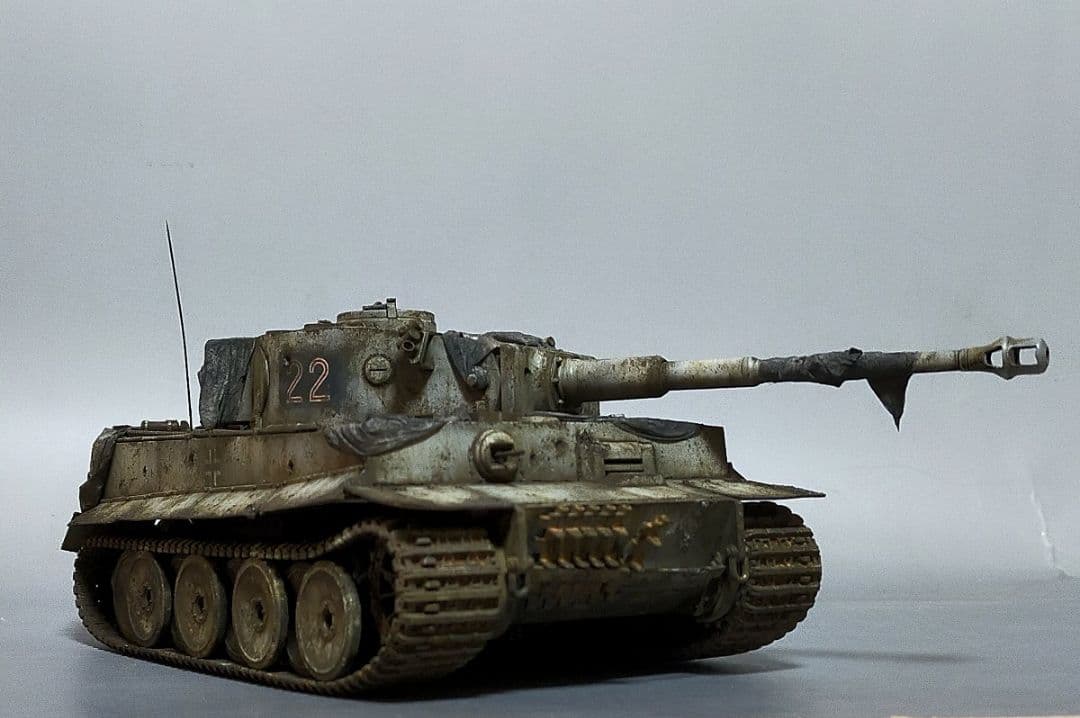 戦車模型の製作代行ページ タミヤ キングタイガー1/35