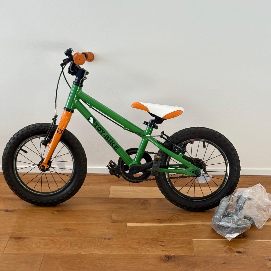 ヨツバサイクル×TOY-BIKE　キャロットグリーン 14インチ 引取り限定