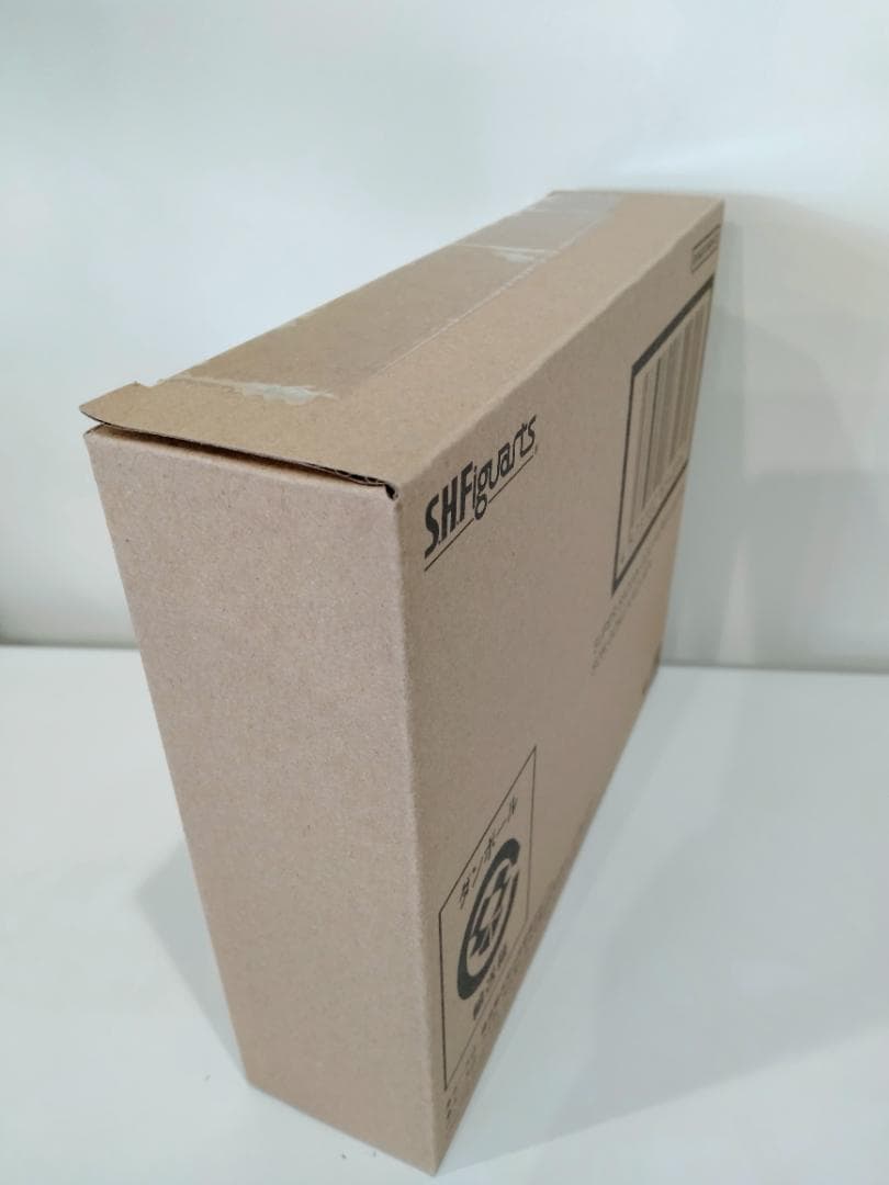 新品 S.H.Figuarts スーパーサイヤ人ゴッドスーパーサイヤ人　孫悟空