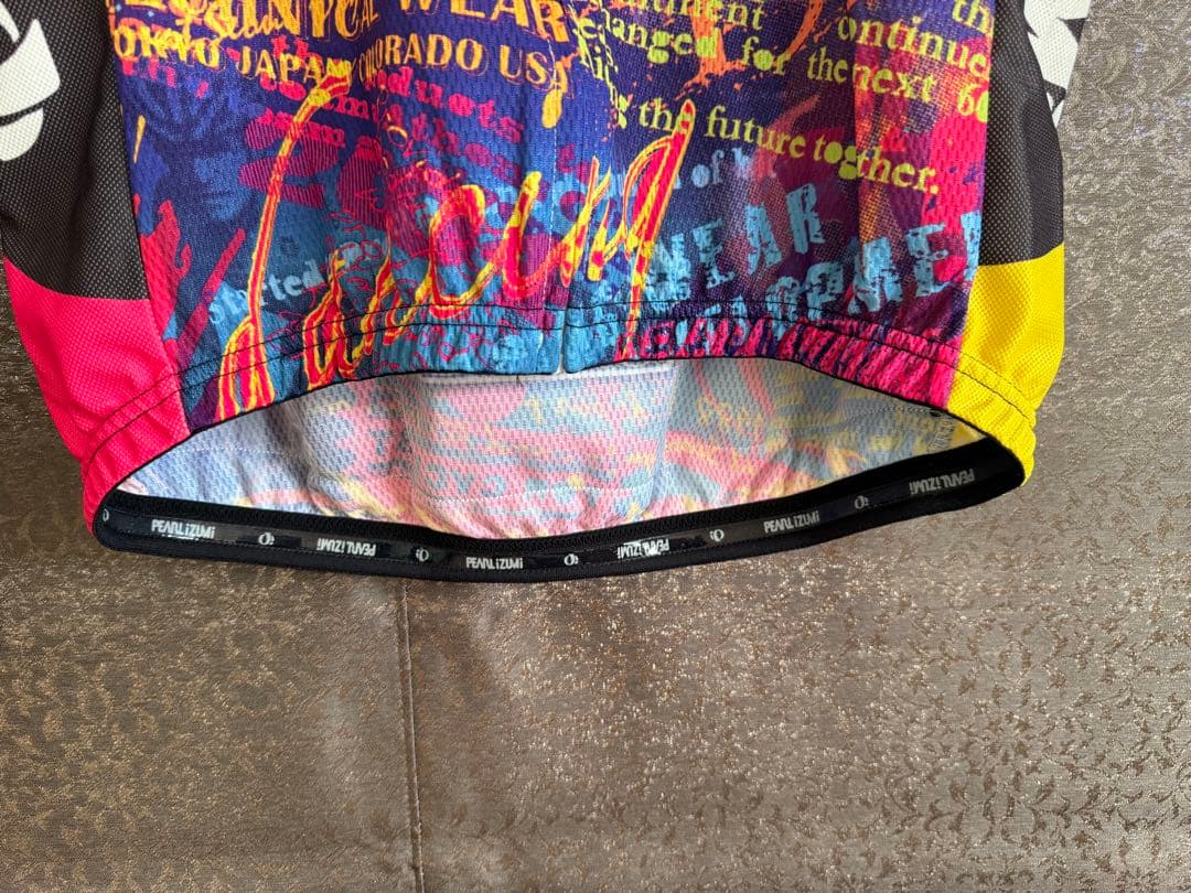 パールイズミのサイクリングシャツ