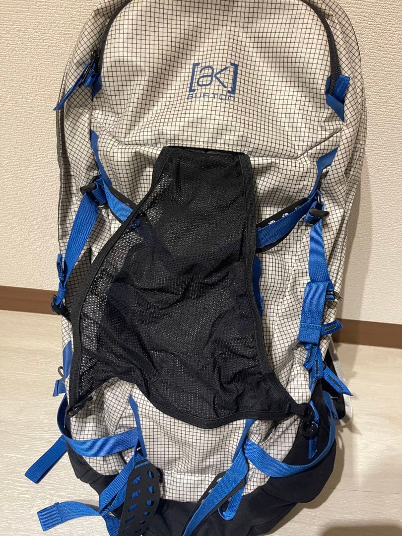 Burton [ak] インクライン 20L バックパック