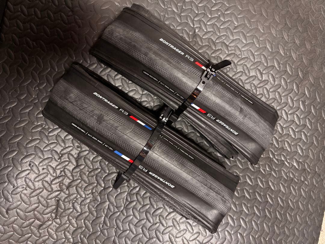 BONTRAGER R3 チューブレスタイヤ 2本セット