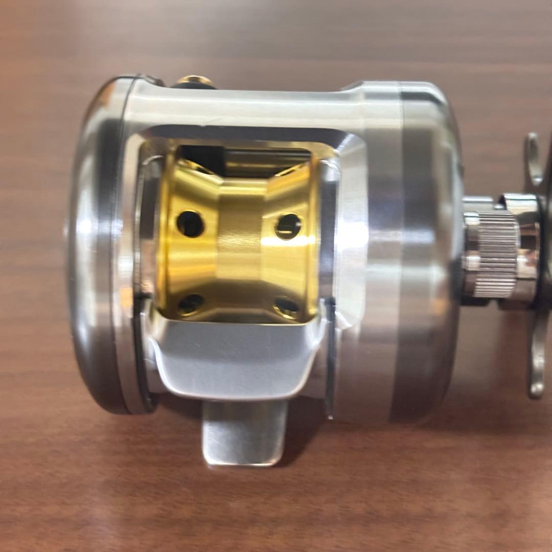 ダイワ ミリオネア CV-X 105 右巻き