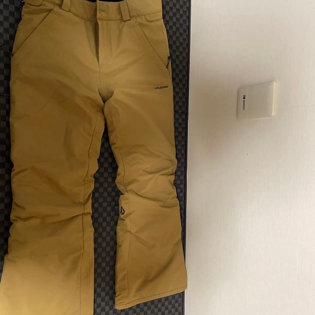 VOLCOM ベージュ スノーボードパンツ