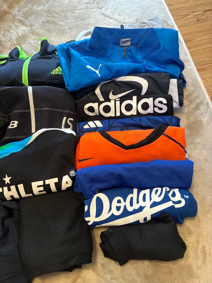 サッカーまとめ売り　アスレタ　ルース　スボルメ　adidas NIKE