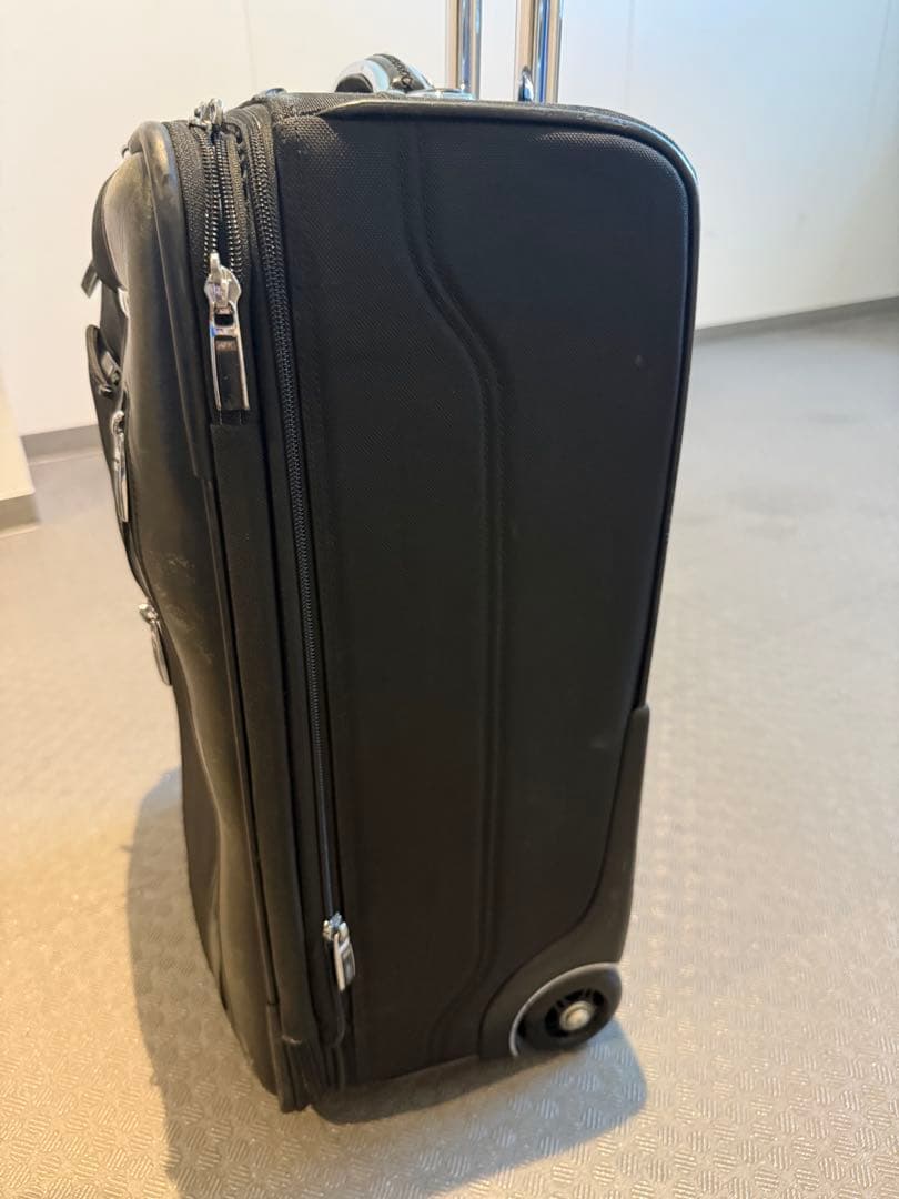 【機内持ち込み可】TUMI ARRIVE ハイエンドキャリーケース　ブラック