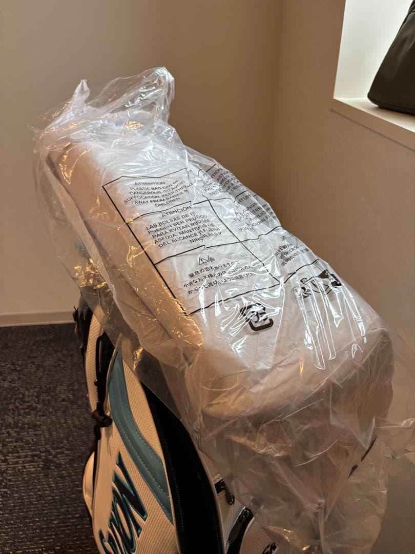 Srixon 軽量ゴルフバッグ 9.5インチ