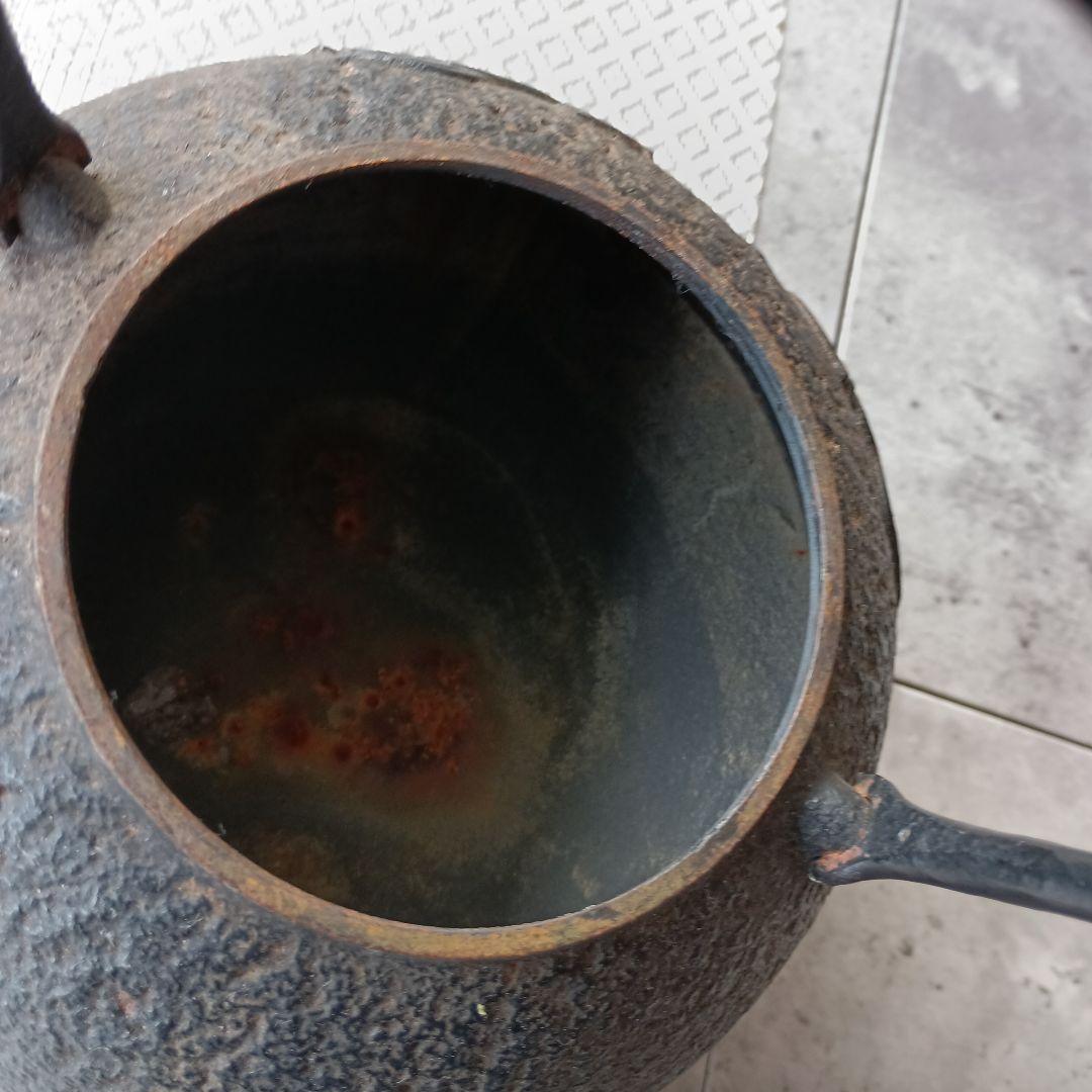 馬の浮彫り 鉄瓶