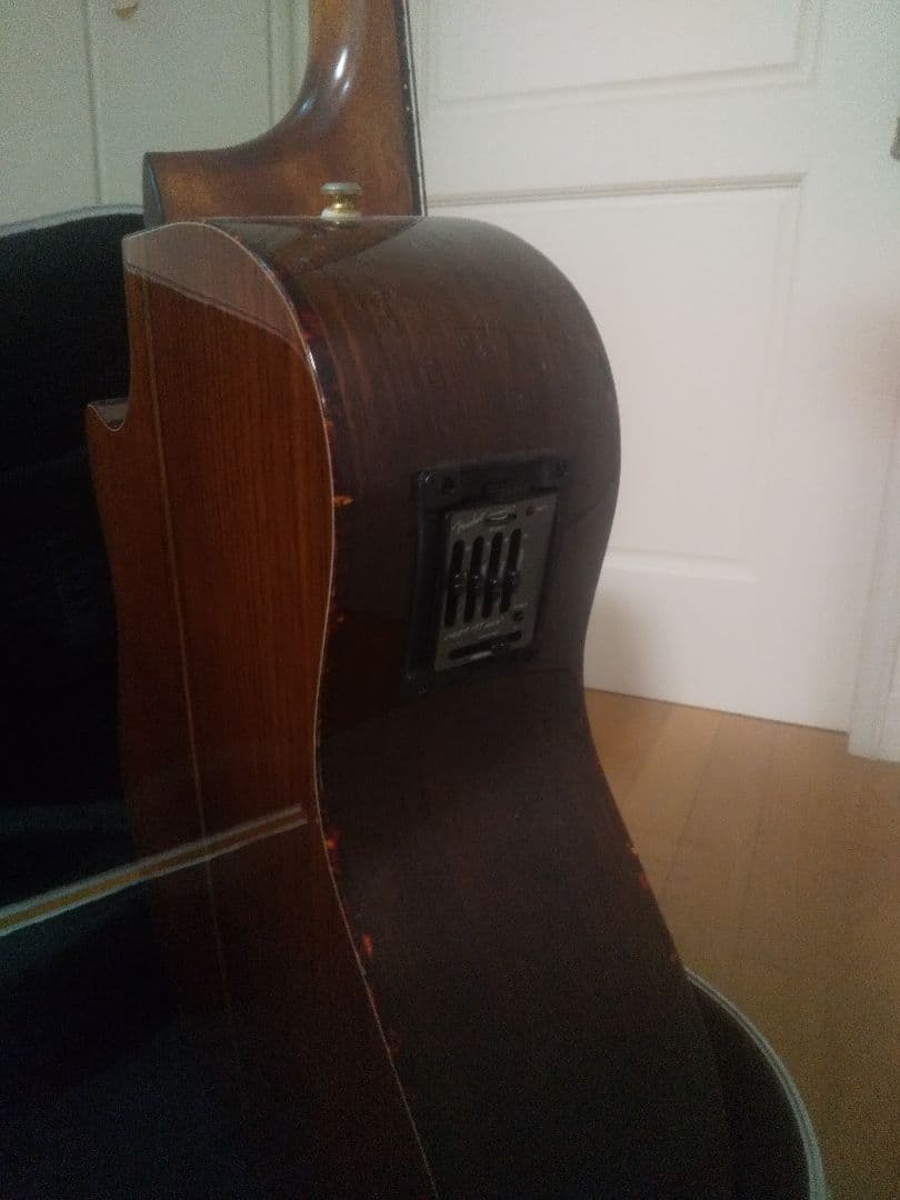 Fenderエレアコ　GA-45SCE