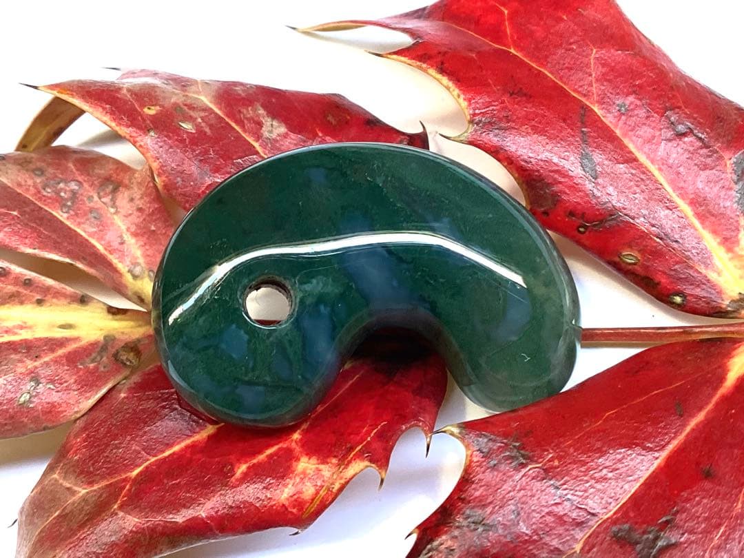 ✳唯一無二のお宝勾玉　出雲石【碧玉】　コレクター垂涎の逸品　激安‼️売り尽くし‼️