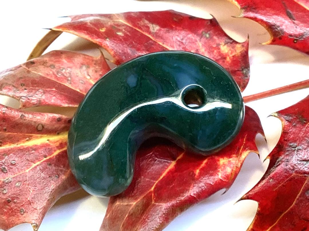 ✳唯一無二のお宝勾玉　出雲石【碧玉】　コレクター垂涎の逸品　激安‼️売り尽くし‼️