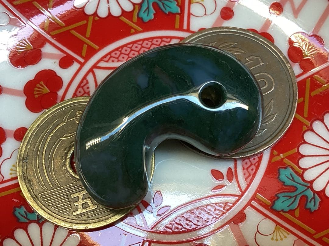 ✳唯一無二のお宝勾玉　出雲石【碧玉】　コレクター垂涎の逸品　激安‼️売り尽くし‼️